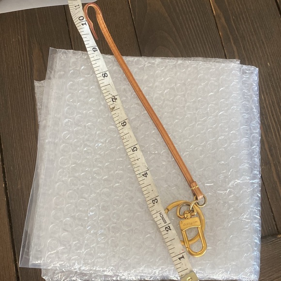 Louis Vuitton, delightful or artsy, keychain charm - Picture 2 of 5